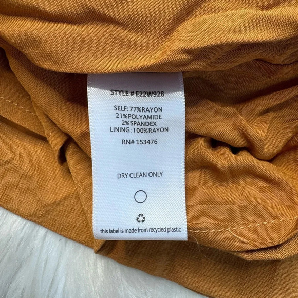 Evereve Shane One Shoulder Top - Picture 3 of 6